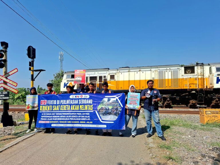 CE683747-32E5-40F8-9692-70546886FCE5