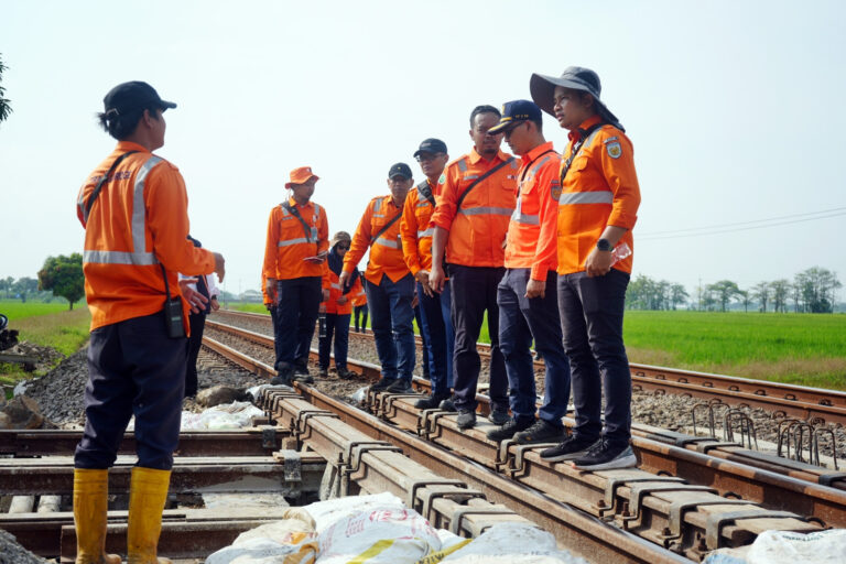 2B9F65F9-D690-4E8E-A302-C5555C52646B