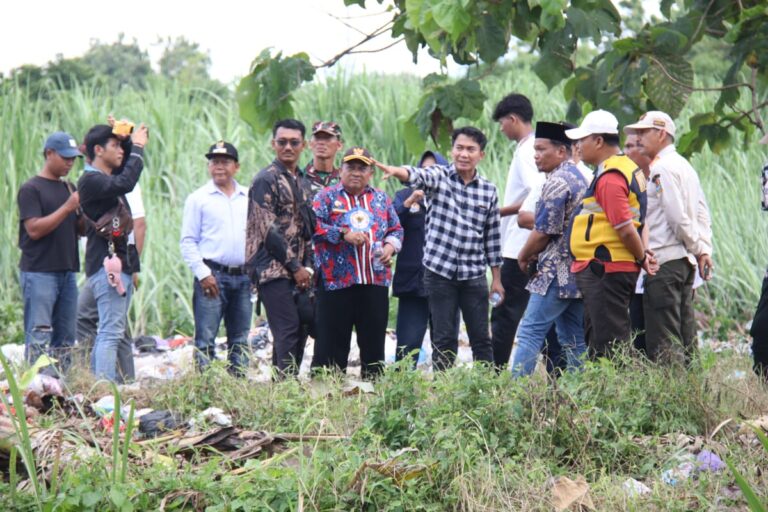 01FFFEEC-2941-4B33-995E-ADD99BA1CFCF