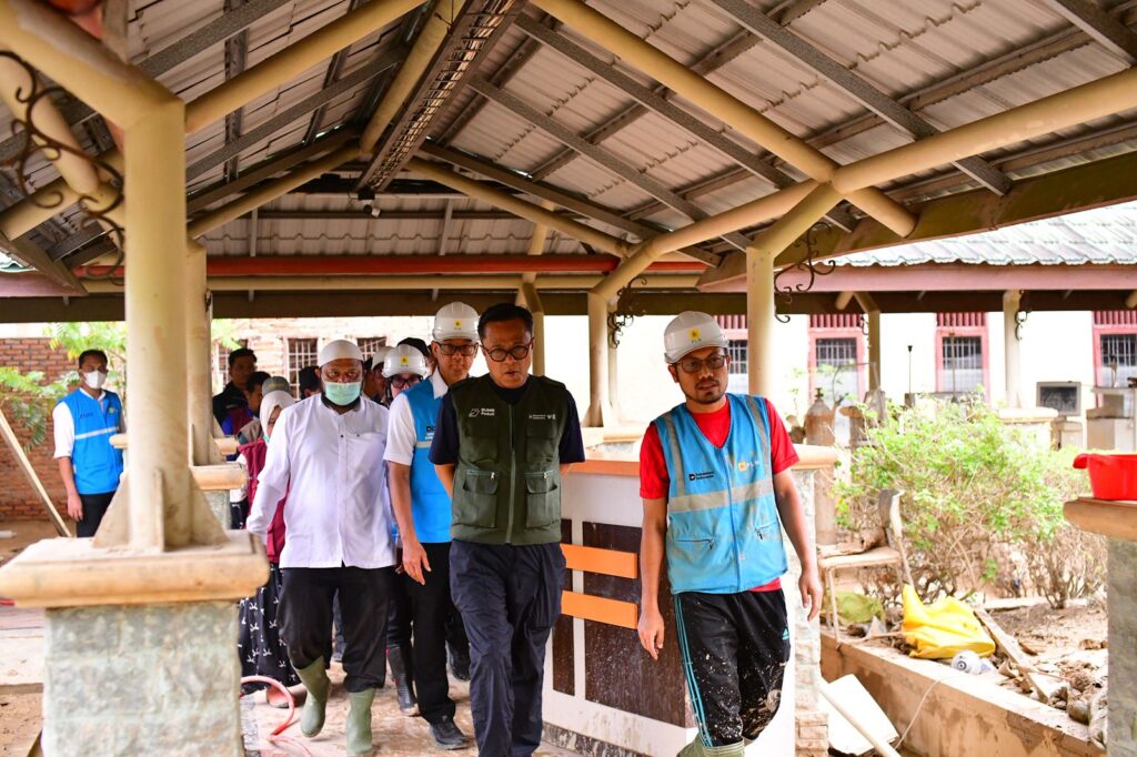 3BDD5F5B-8D8A-45A8-87BF-B7B21A765433