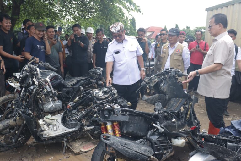 45FAA59D-51AB-4AE4-A7C0-711CE1FE4B75