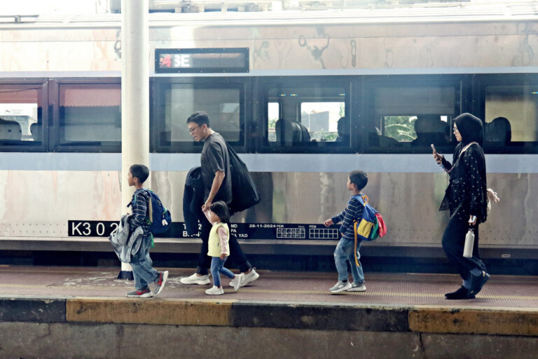 8AA81E91-736B-444C-B369-40332C46EDDD