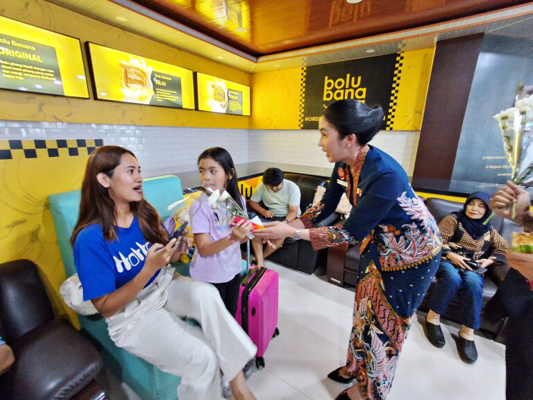 93EE2F0D-3B75-4CFE-BFC3-454BA9713866