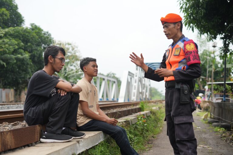 495F39EF-3B5B-4C7C-A75B-A00CF50F7831