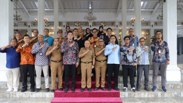 1601AEBA-F2E2-4E3F-B09D-6B61D1B3A52F