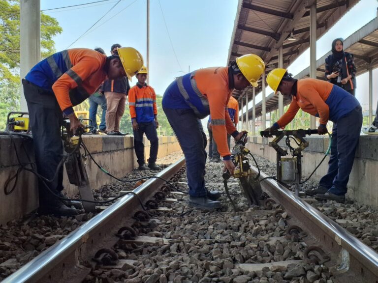 fcfeec6b-a0db-4924-bae1-fad84cdd19e7