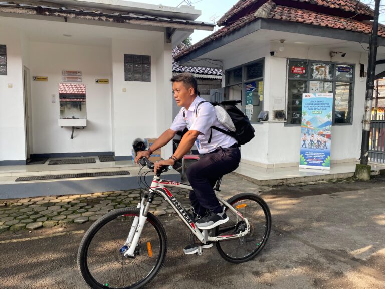 25486d47-c9ad-4d3f-8e43-0feec078f847