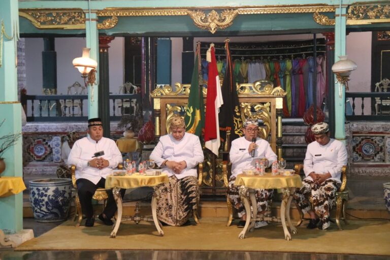 6d566bc7-4e21-460c-aad4-505cccbdc132