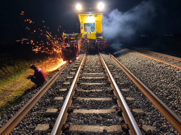 d8f230bb-2813-4323-a6a3-5aeb7b7dcf5d