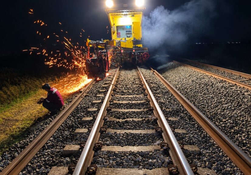 d8f230bb-2813-4323-a6a3-5aeb7b7dcf5d